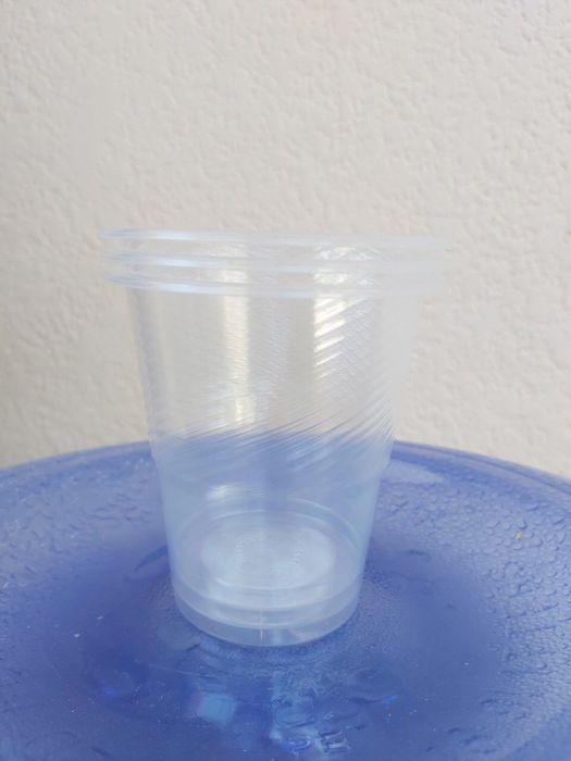 Одноразовая посуда (стакан)
