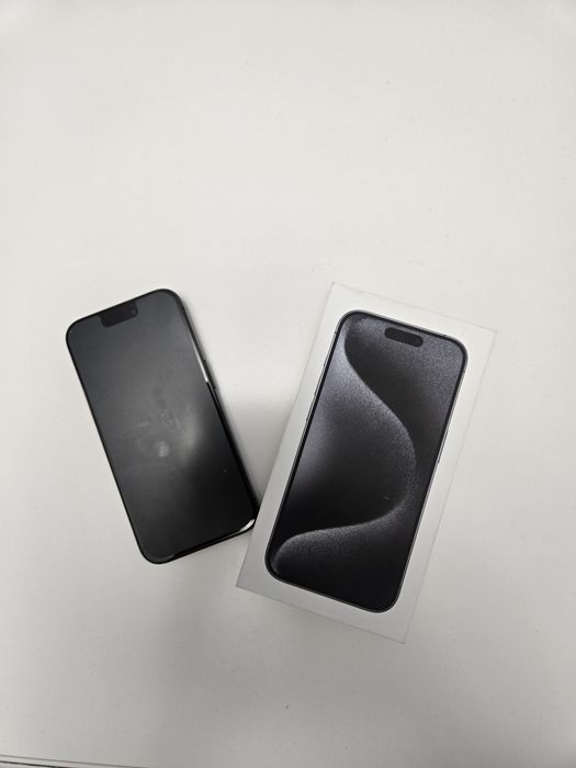 Iphone 15 Pro, inca in garantie, cumparat din Altex Rm. Valcea