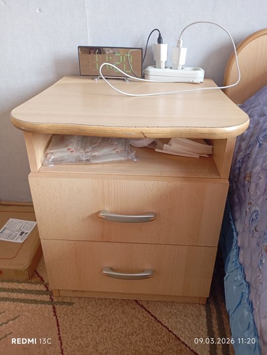 Продам спальный гарнитур б/у.  Цена 50000