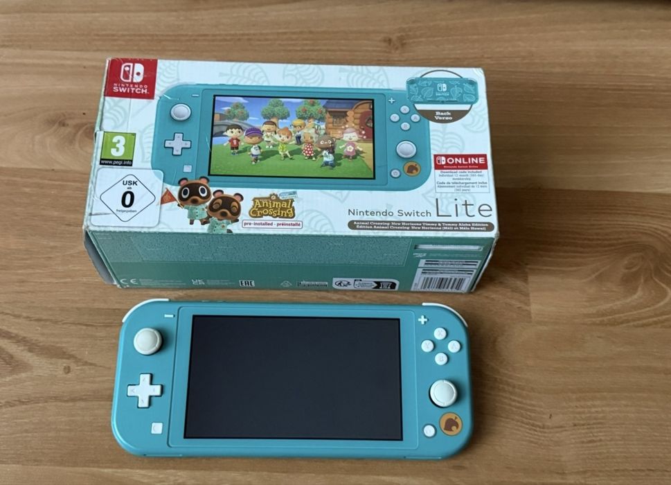 Лимитиран Nintendo switch lite Animal crossing edition и игри