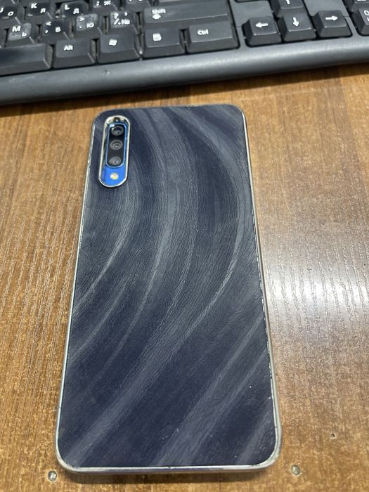Samsung A50 б/у!!