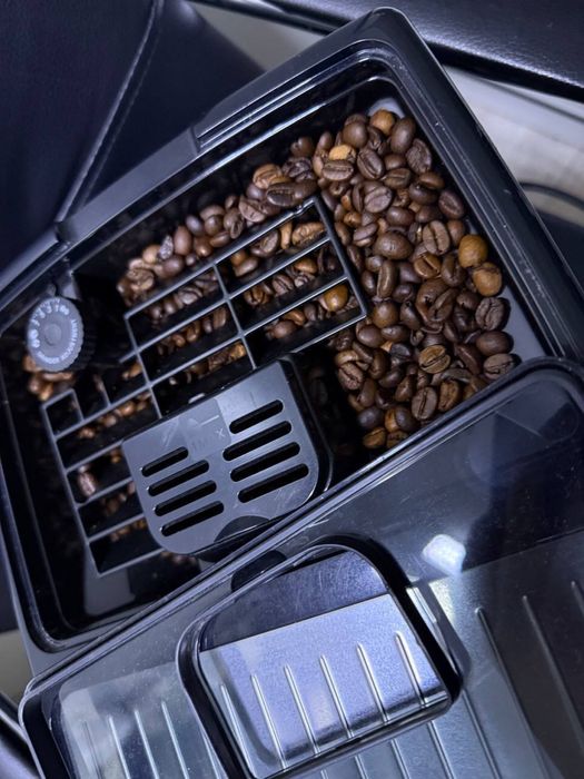 Кофемашина DeLonghi Dinamica Plus