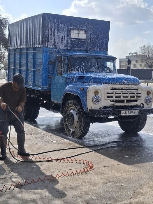 Zil 138 sotiladi