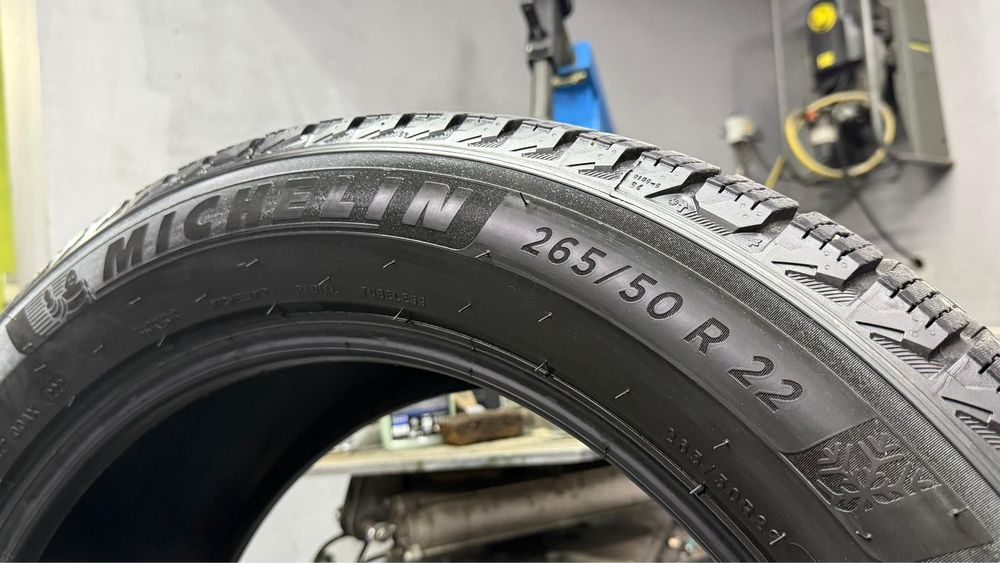 Зимние шины 265/50/22