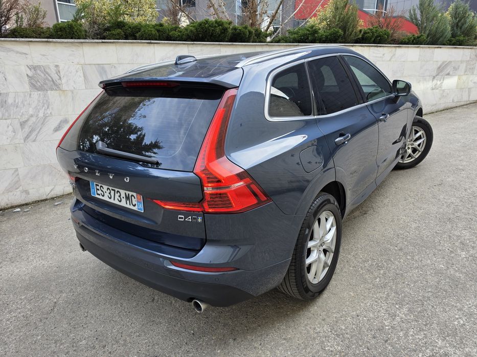 Volvo Xc 60 / 4 x 4 / 2018 / Led / Keyless / 190 Cp