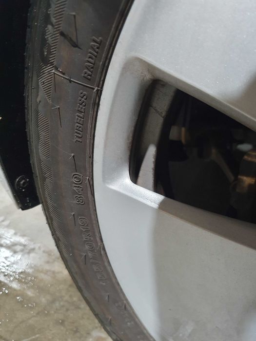 4бр. Гуми за BMW i3