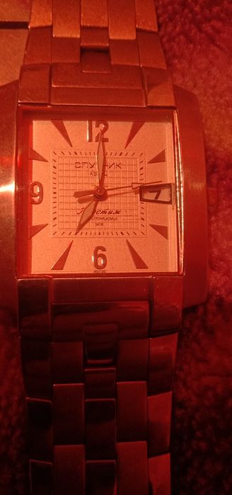 Продам часы наручные