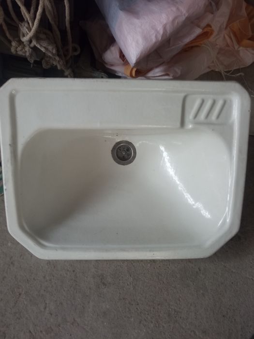 Продается раковина советская.