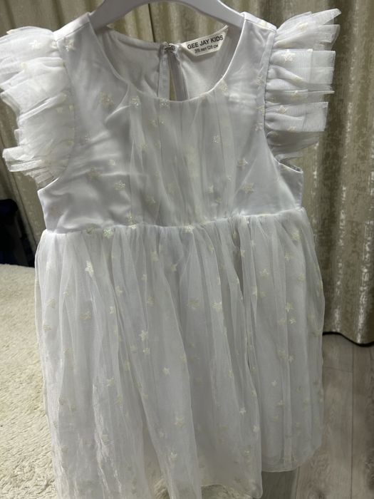 Продам платье со звездочками блестками