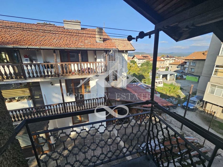 Дава се под наем Тристаен апартамент в Велинград - 85 кв.м за 306 € - Снимка #11