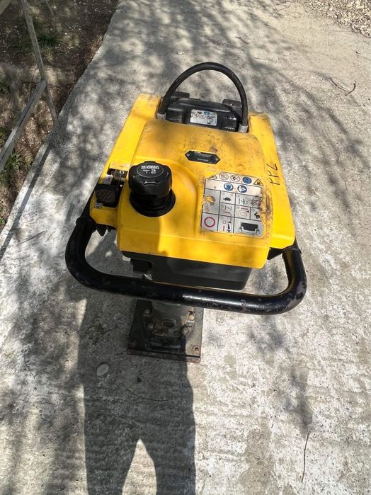 Inchiriez mai compactor 150 lei/zi