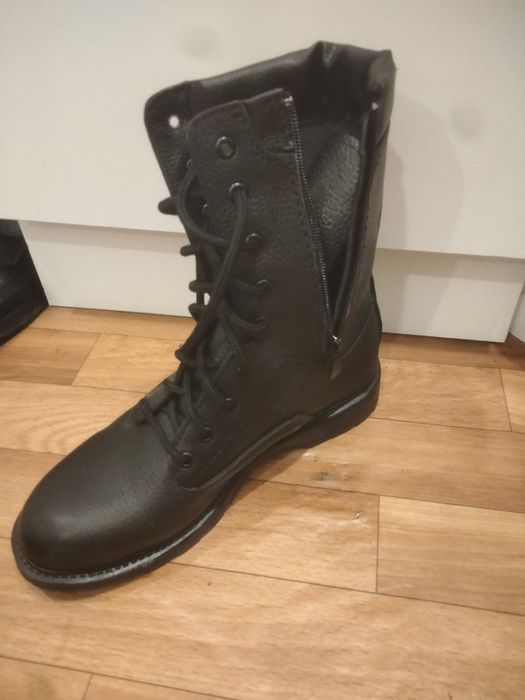 Продам новые берцы