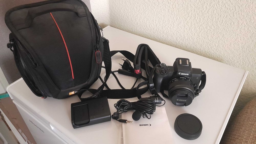 Фотоаппарат Canon M50
