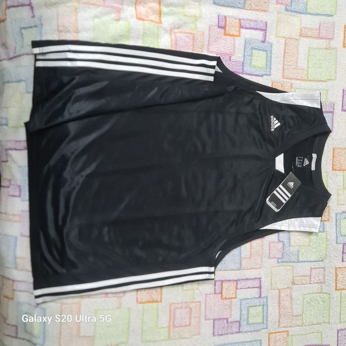 Maieu Adidas Baschet nou cu etichetă