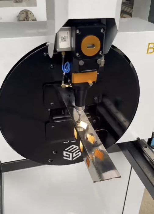 Лазерный труборез с ЧПУ