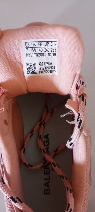 Vând adidași marca Balenciaga originali, foarte puțin uzați, purtați!