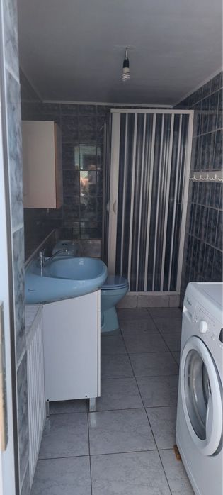 Urgent !  Inchiriez casa ptr muncitori .
