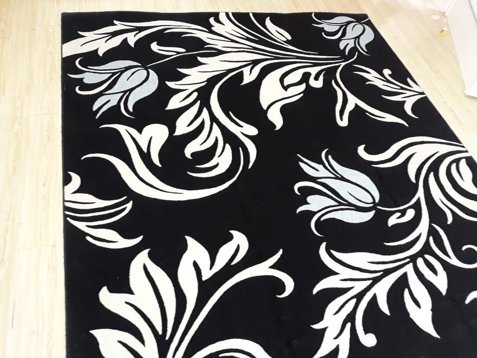 Продам ковры шерстяные  и синтетика.