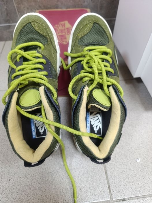 Нови маратонки VANS