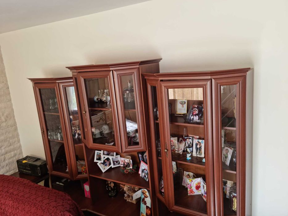 Голяма луксозна къща в село Горно Пещене