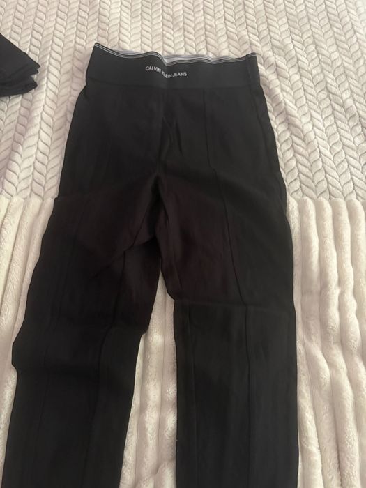 Спортно / елегантен клин Calvin Klein