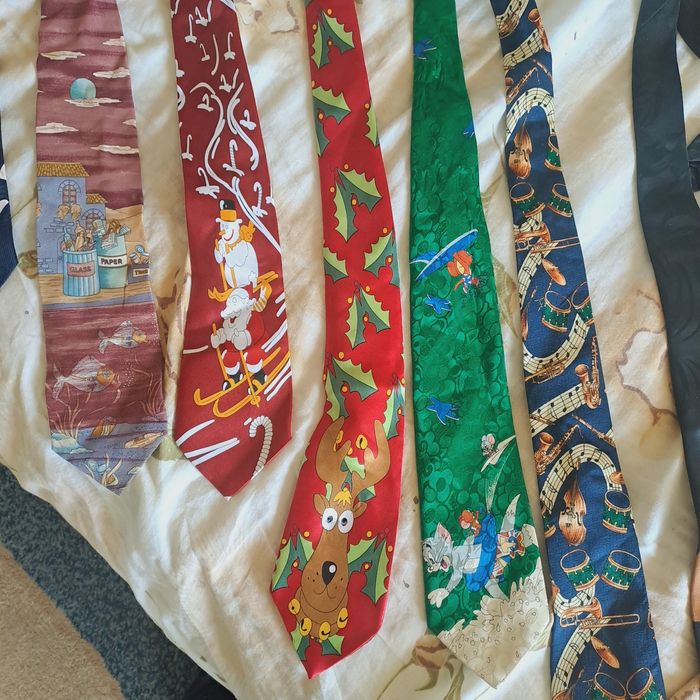 Продавам Вратовръзки