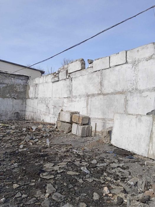 Блоки, чемоданы, то что на фото