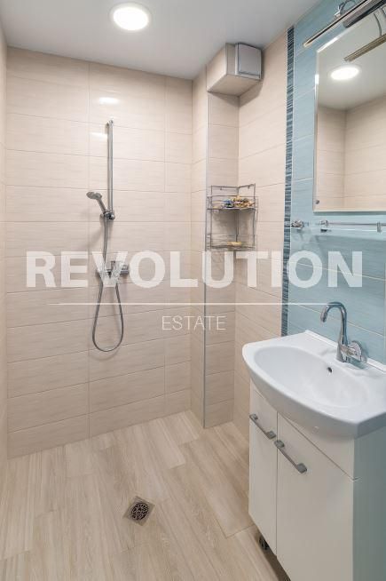 Дава се под наем Тристаен апартамент в Варна, Окръжна болница - 85 кв.м за 650 € - Снимка #5