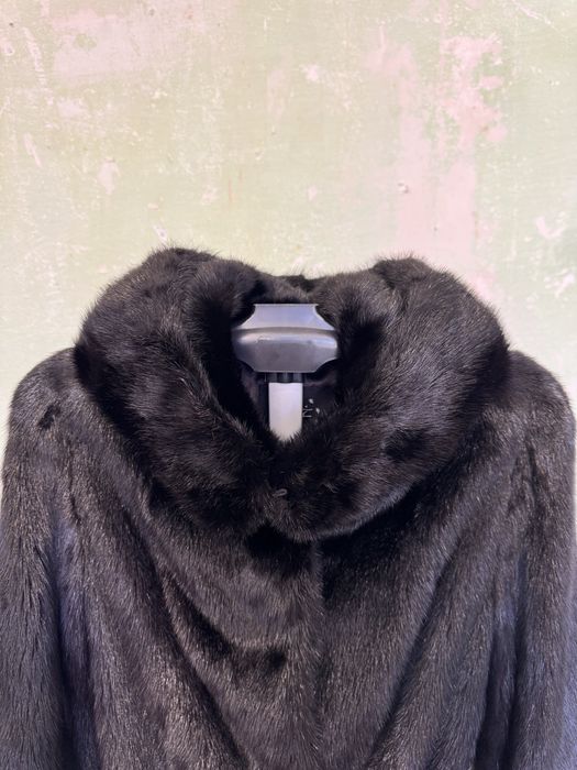 Продам норковую шубу