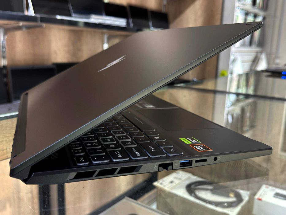 ACER NITRO V16s AI AMD Ryzen 7 260 озу16гб 1T ssd Nvidio RTX 5070