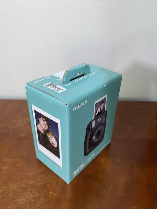 абсолютно новый Fujifilm Instax Mini 11