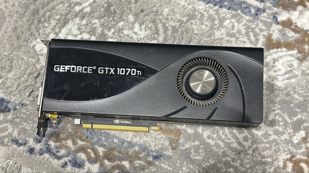 Продается видеокарта Zotac gxt 1070ti