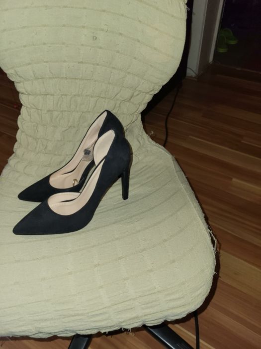 Официална дамска обувка