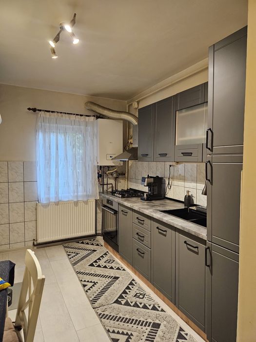 Vand apartament 3 camere