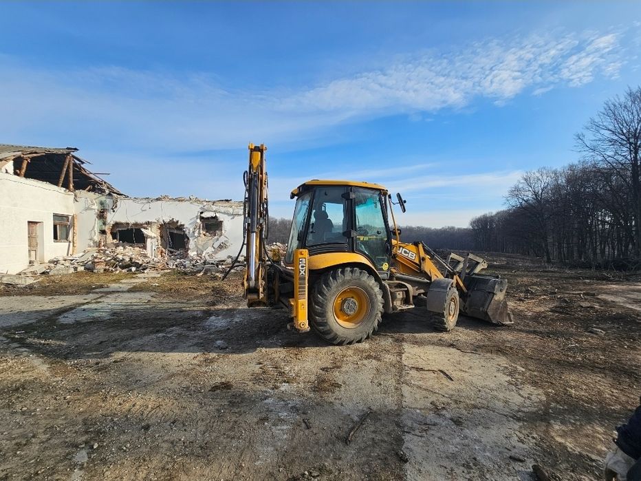 Inchiriere Buldoexcavator  / Excavator  22t / Transport basculabil