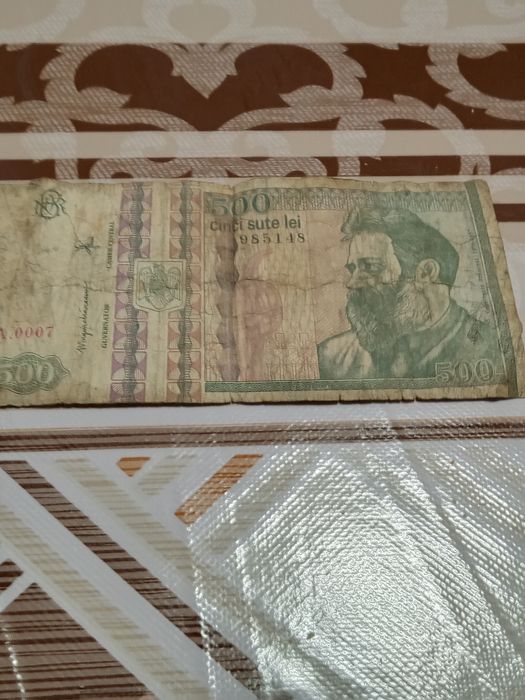 Vind monede vechi și bagnotă de 500 lei