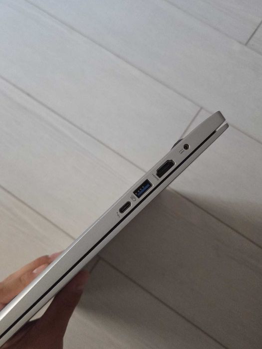 Laptop Acer Swift 3 SF313-52 i7 1065G7 Display 2K macOS