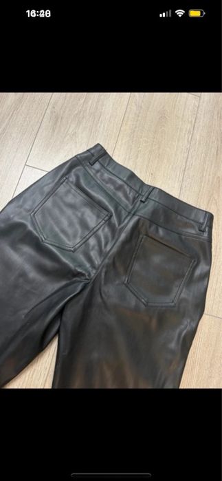 Pantaloni piele Reserved noi