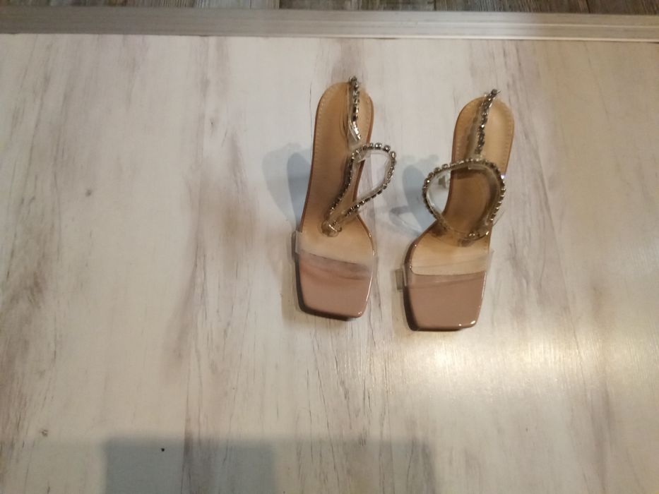 Дамски  луксозни  обувки , много запазени