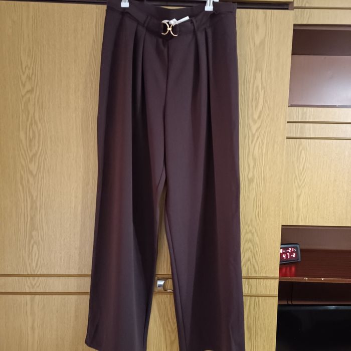 Продавам дамски панталон