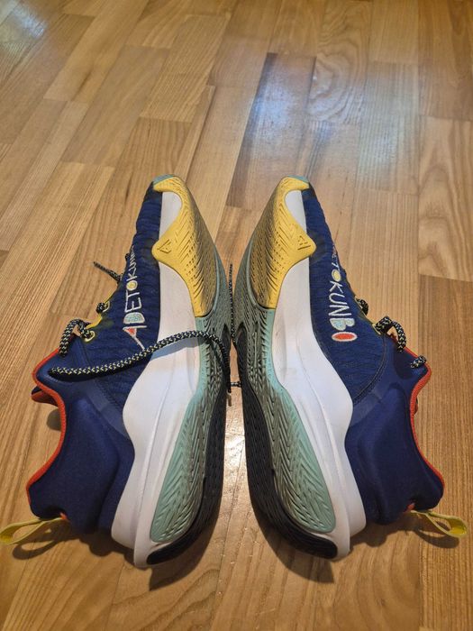 Adidași Nike Giannis Immortality Force Field