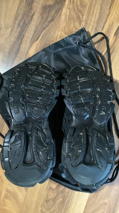 Balenciaga track