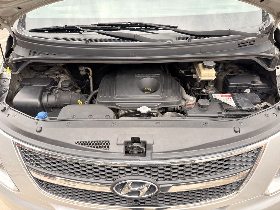 Продоётся HYUNDAI GRAND STAREX 2009 Dizel грузопассажирский