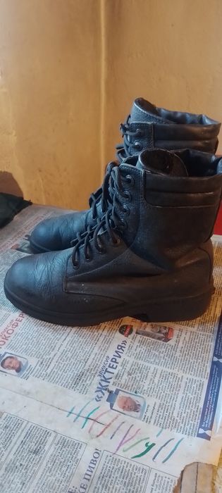 Продам Сапоги, Ботинки.