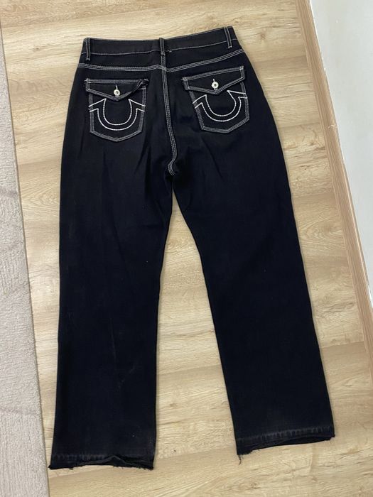 Продаются джинсы черные