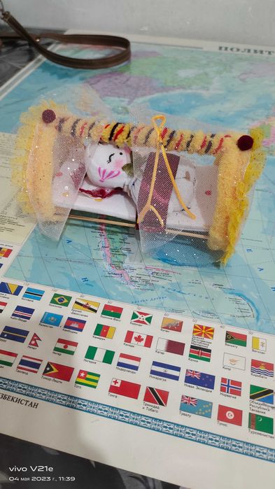 O'yinchoqlar qo'lda to'qilgan