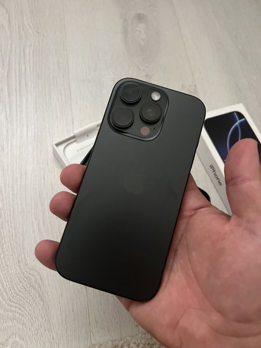 Iphone 16 Pro Black Titanium impecabil la cutie