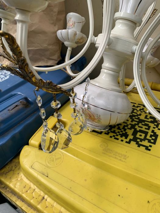 Lustra veche ceramica pictata