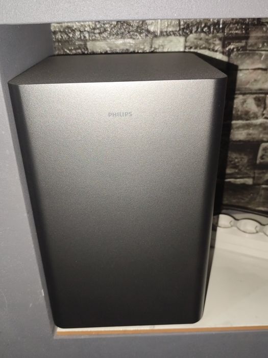 Tv Hisense 165 cm +( sound Bar+ subwoofer Philips )