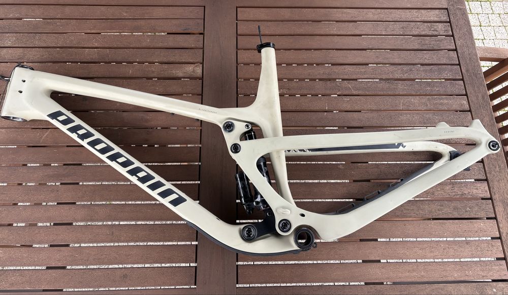 2023 Propain Hugene 2 CF Carbon